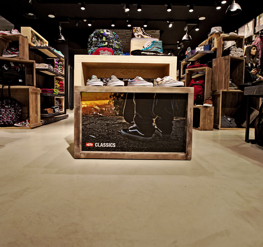 the mall athens vans